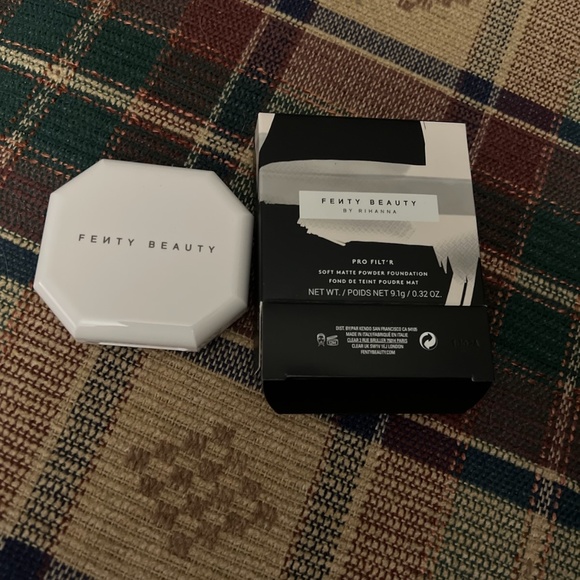 Fenty Beauty Makeup Fenty Pro Filtr Soft Matte Powder Foundation